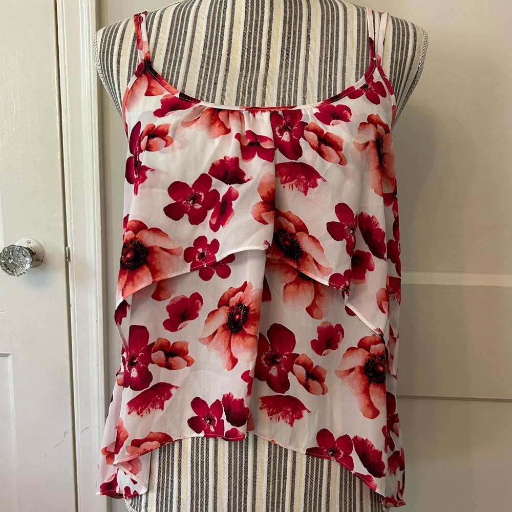 Forever 21 Sleeveless Floral Blouse